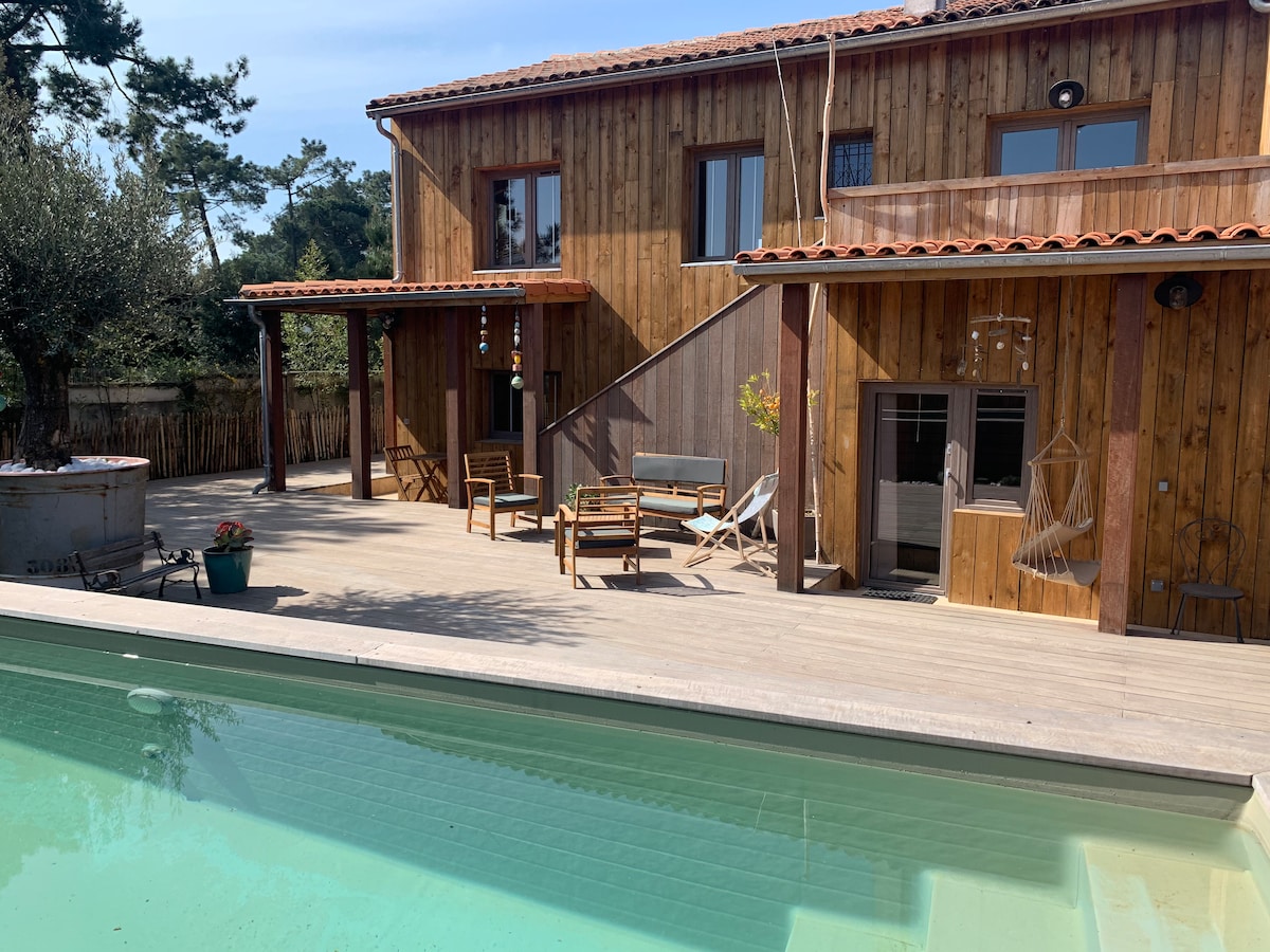 Villa atypique « Cabane Oléron  »avec piscine