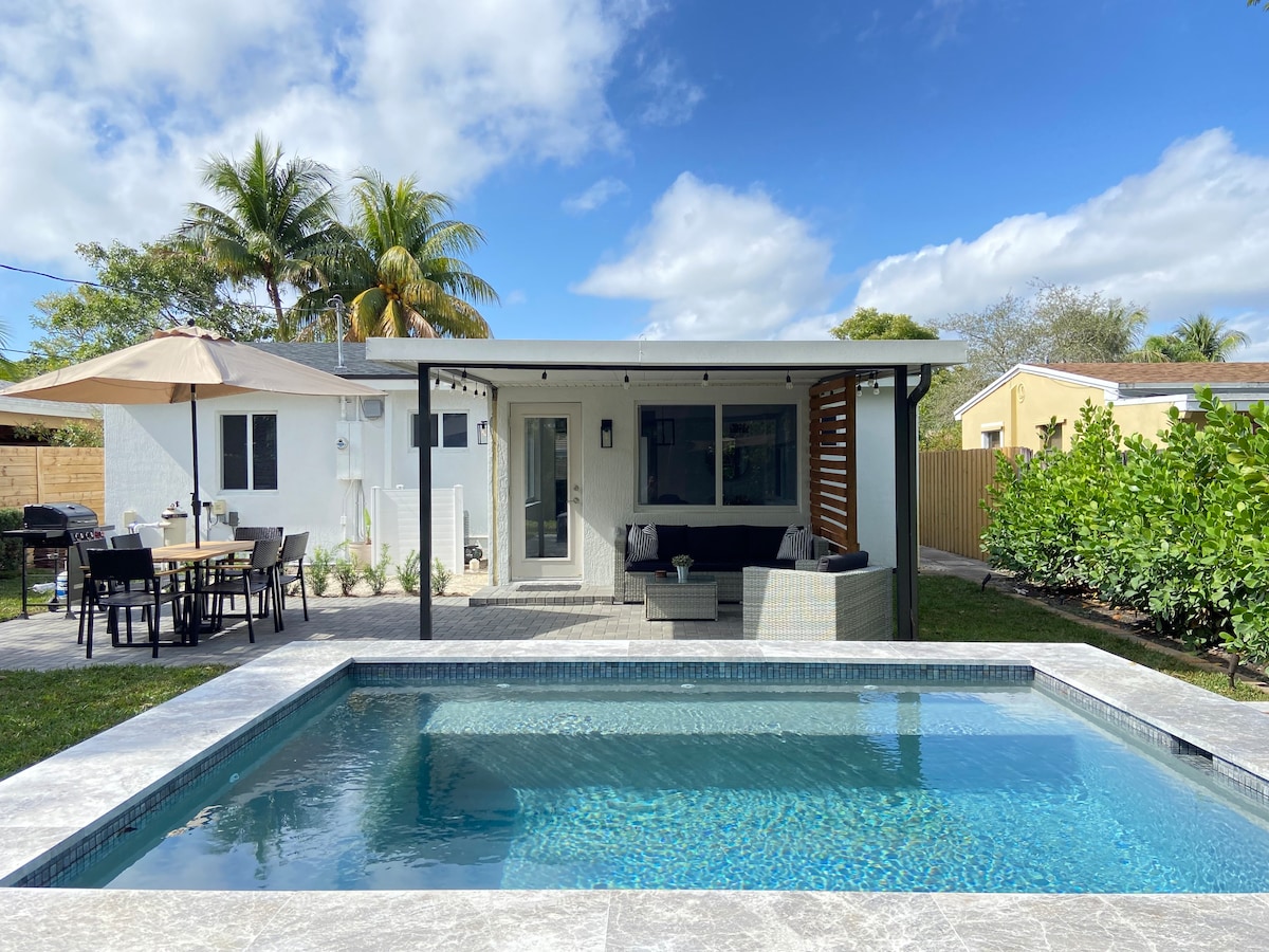 Modern + Cozy Heated Pool Spa Home Fort Lauderdale