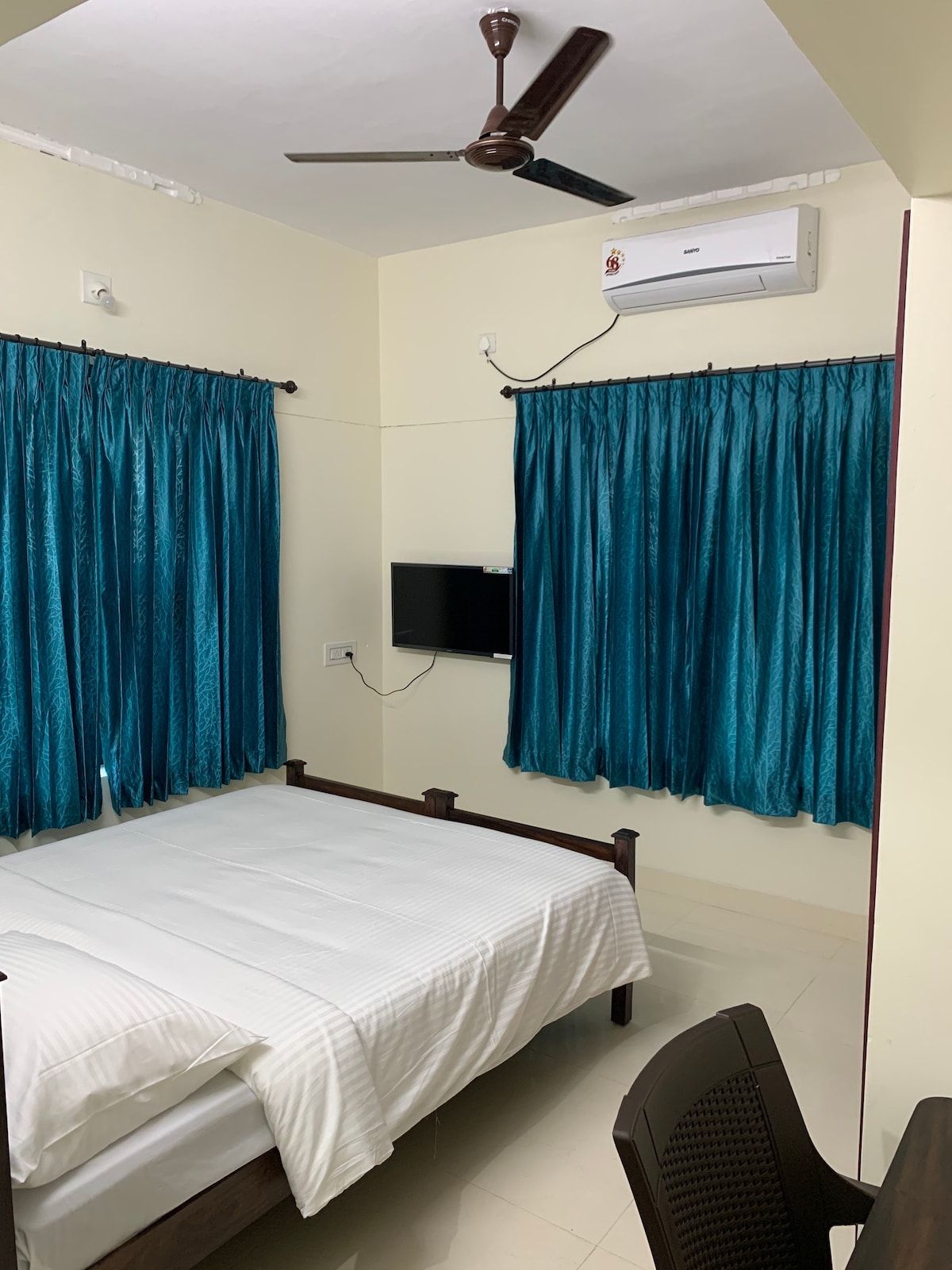 Private room with attached washroom at Kazhakootam