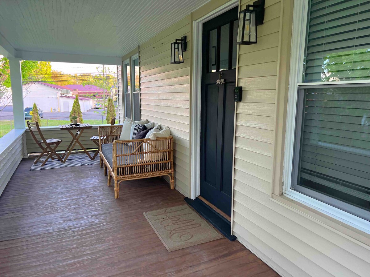 Town Creek Cottage in Downtown Abingdon