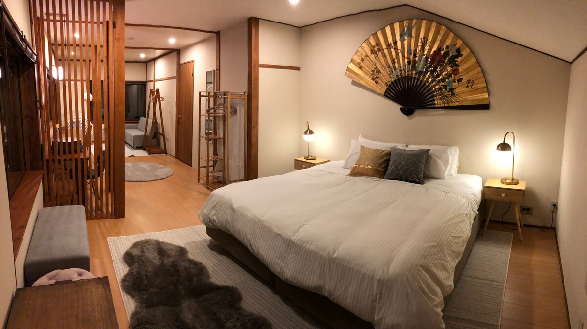 Ski In Ski Out Myoko!  Luxury 5 Bedroom Chalet