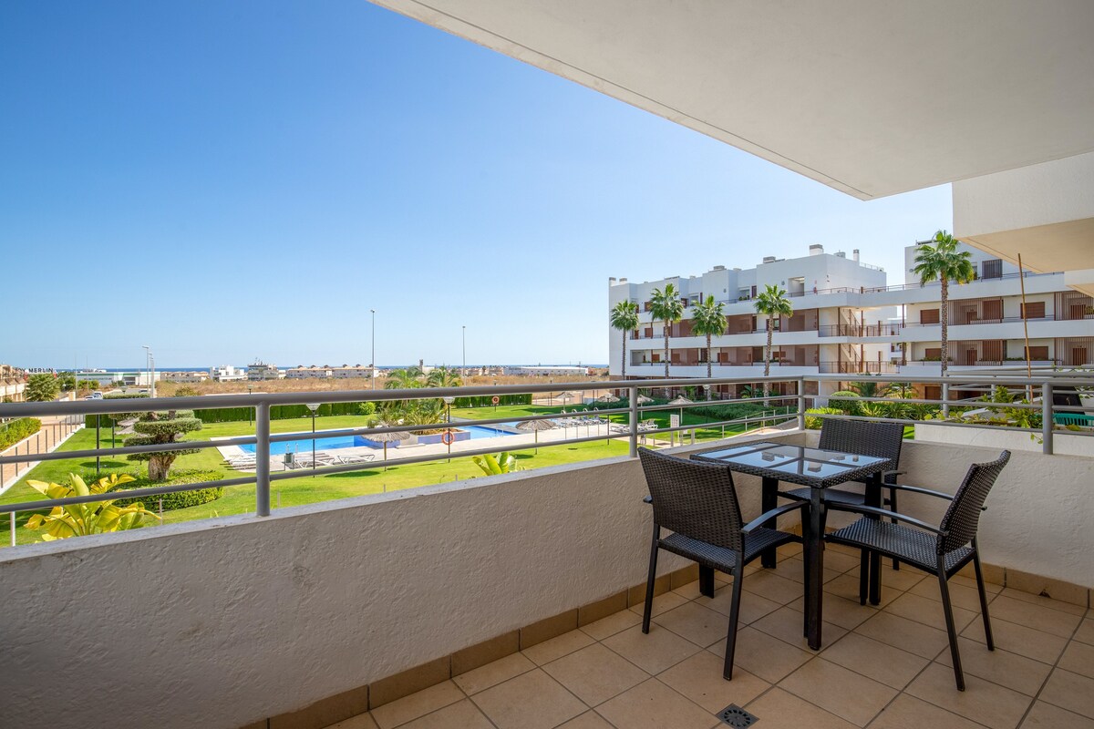 Orihuela的3卧室海景公寓，共用泳池和封闭式花园-距离海滩3公里