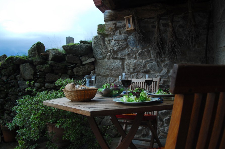 Galician cottage at the Sil Canyon