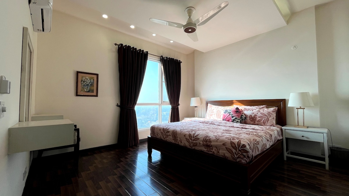 Luxury 1-Bedroom Condo | Ideal for Couples