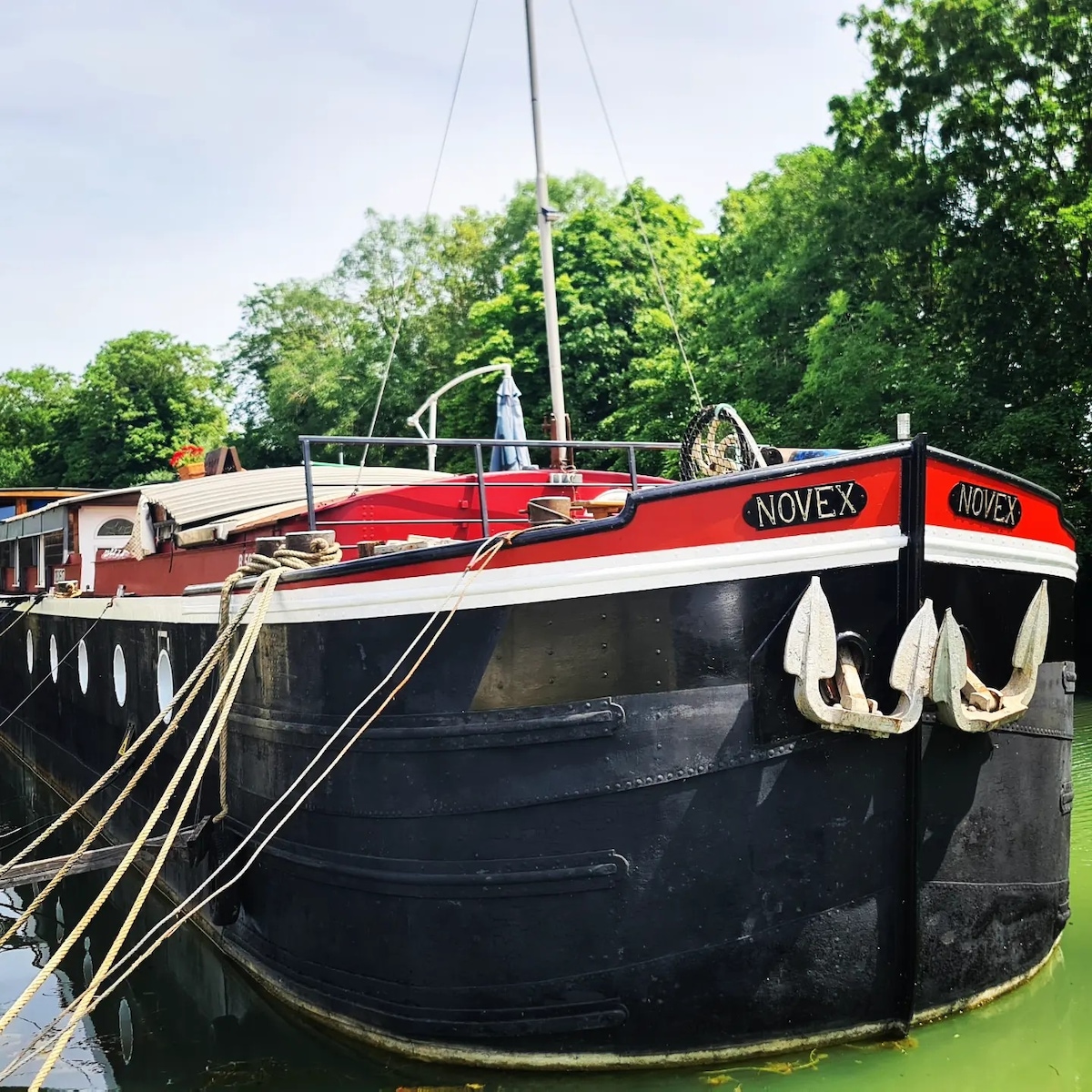 bateau maison romantique peniche houseboat