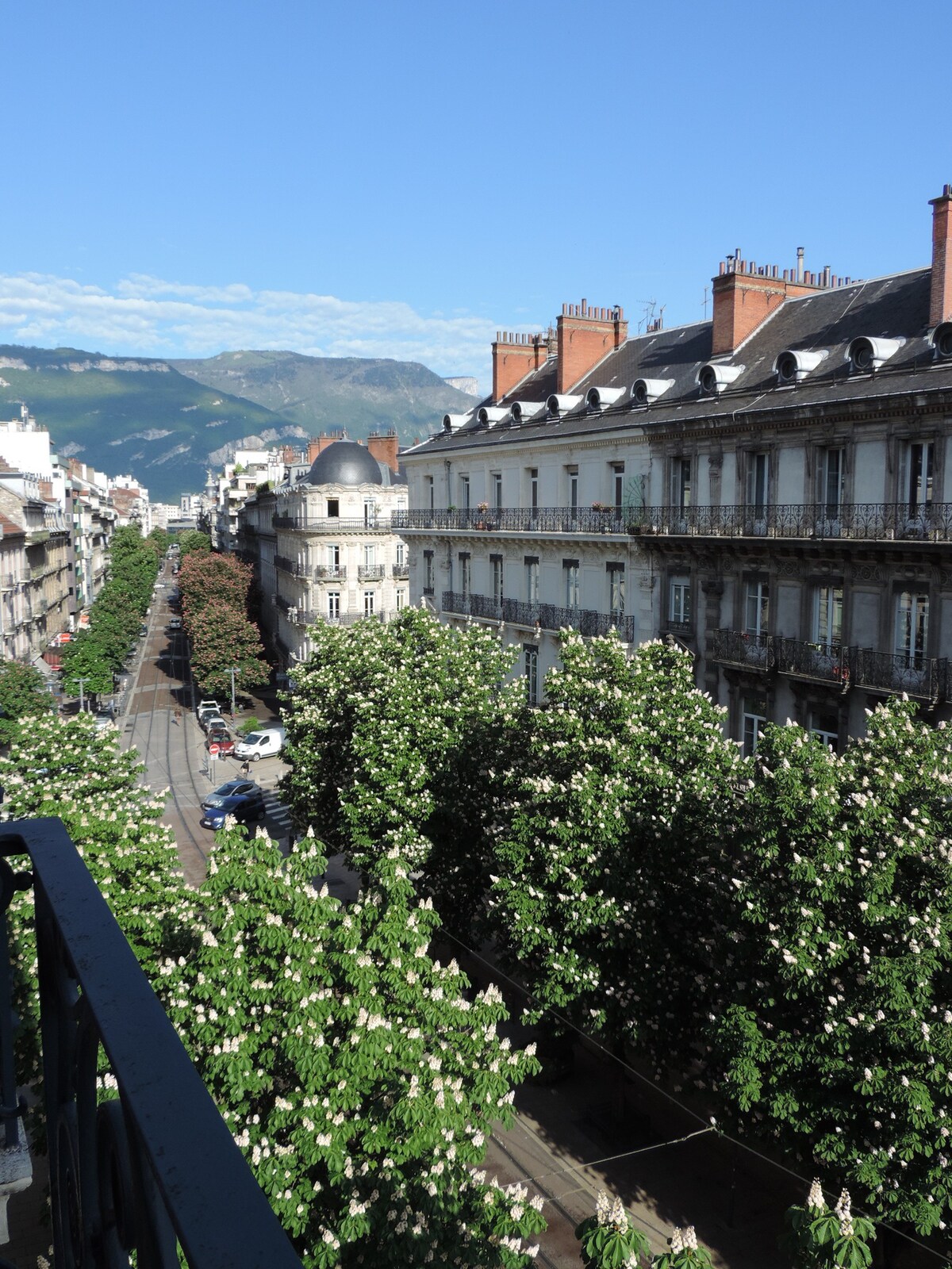 历史悠久的格勒诺布尔（ Grenoble ）