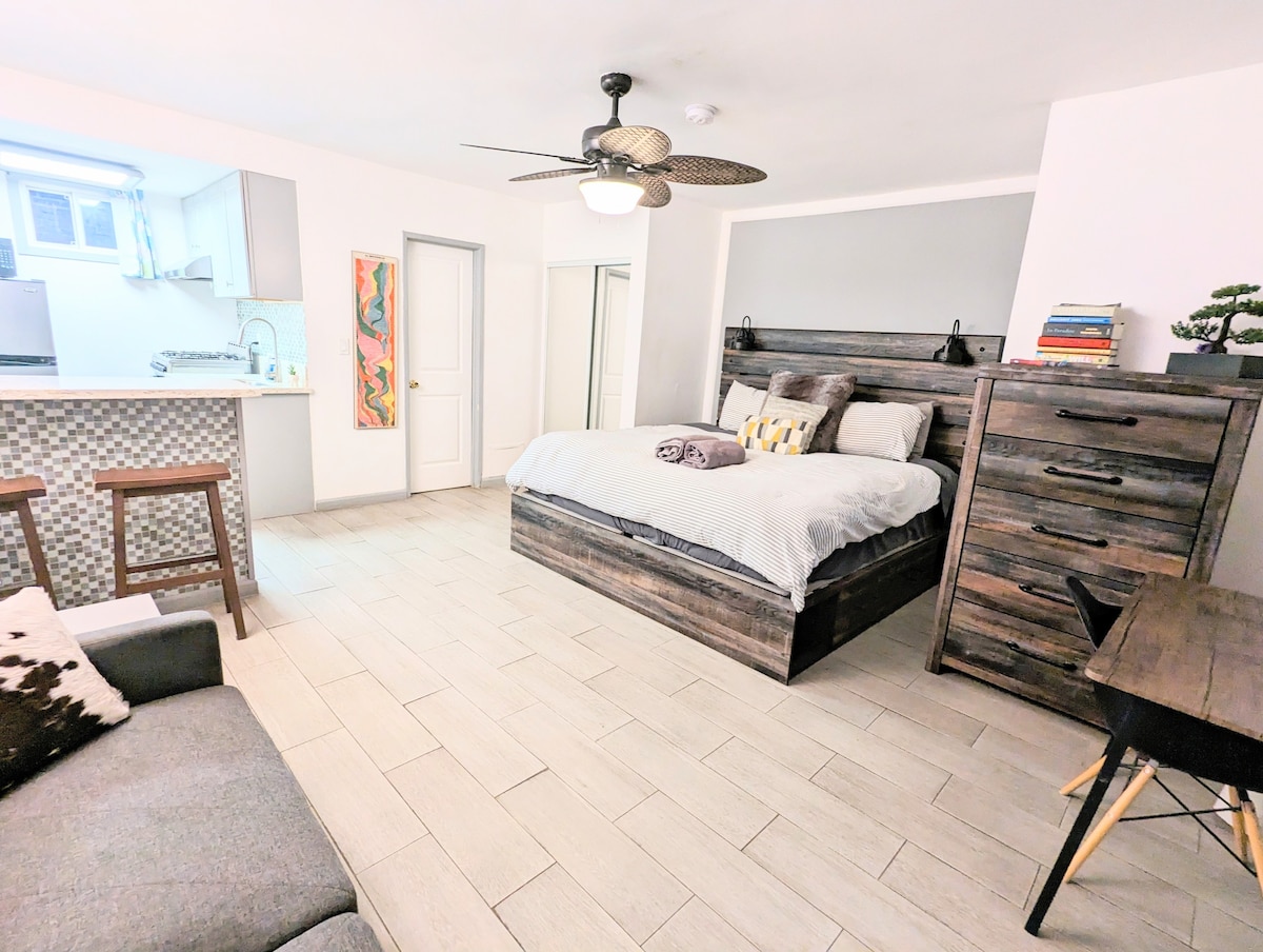 Studio W King Bed By Walkable Sunset Strip* Month+