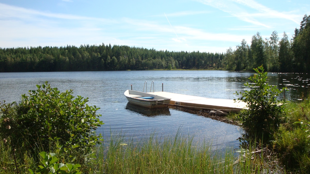 位于真实斯莫兰（ Småland ）环境中的漂亮而无打扰的住宿