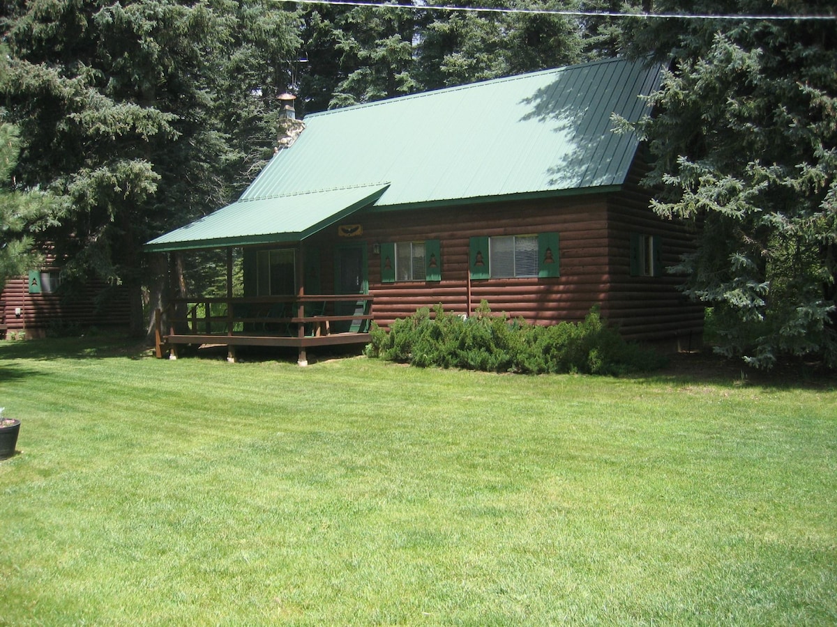 「Aerie」@ Eagle 's Nest Cabins - Vallecito Lake ！