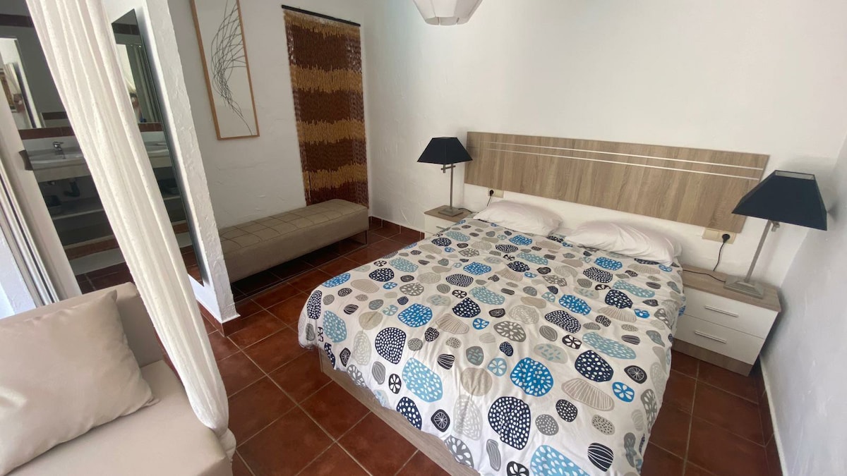 APARTAMENTO * * * GABISOL 2 * * *