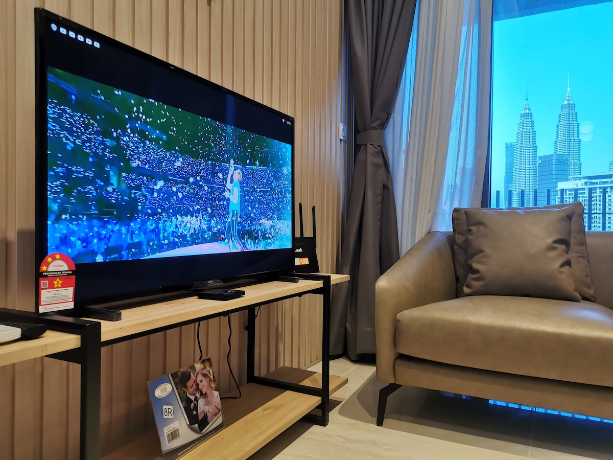 The Luxe Suite 3 BR @ KLCC +阳台
