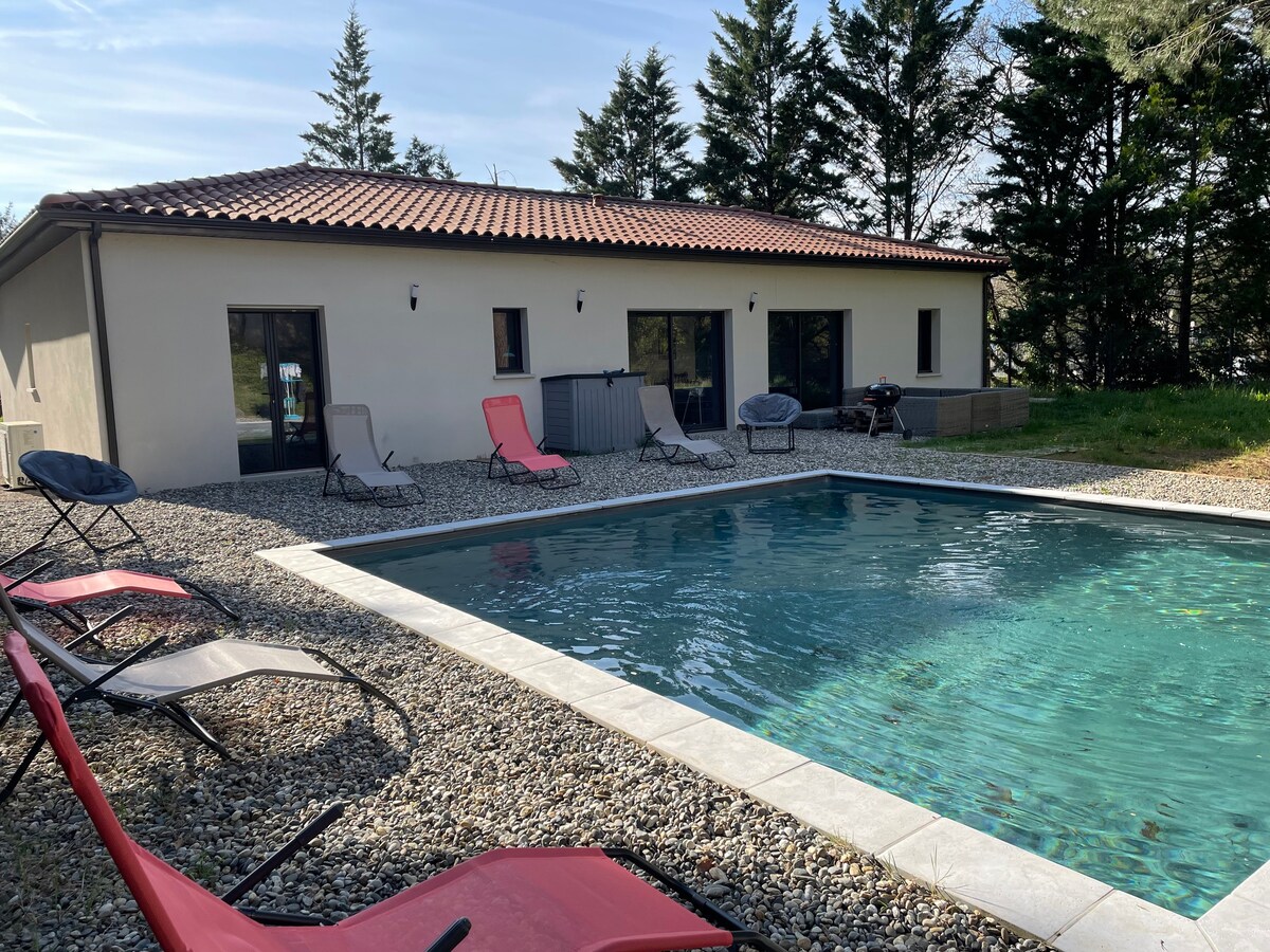 ☀️ Exceptionnelle Villa avec Piscine à Cahors ☀️🌊