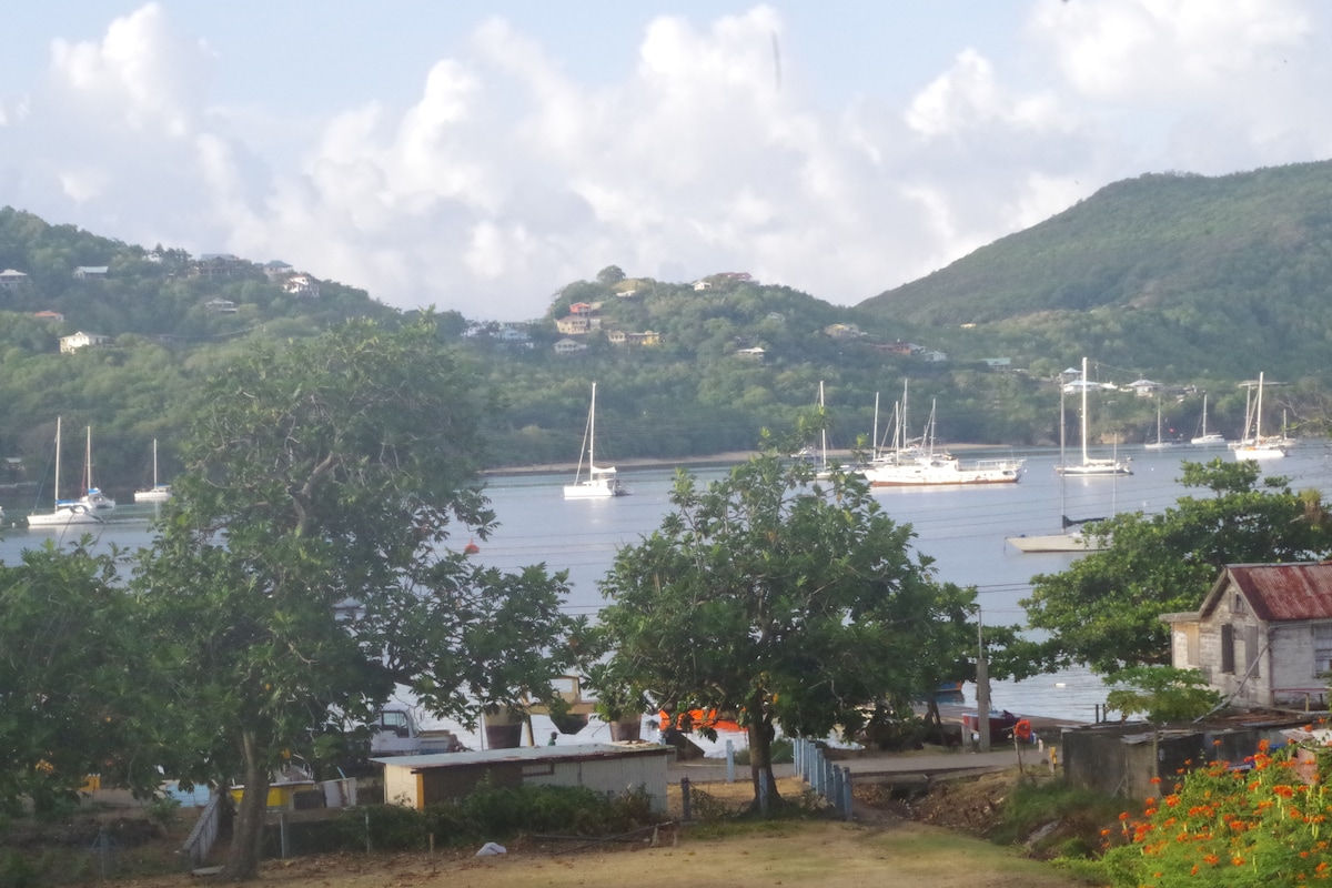 Bequia Bird House （带空调）