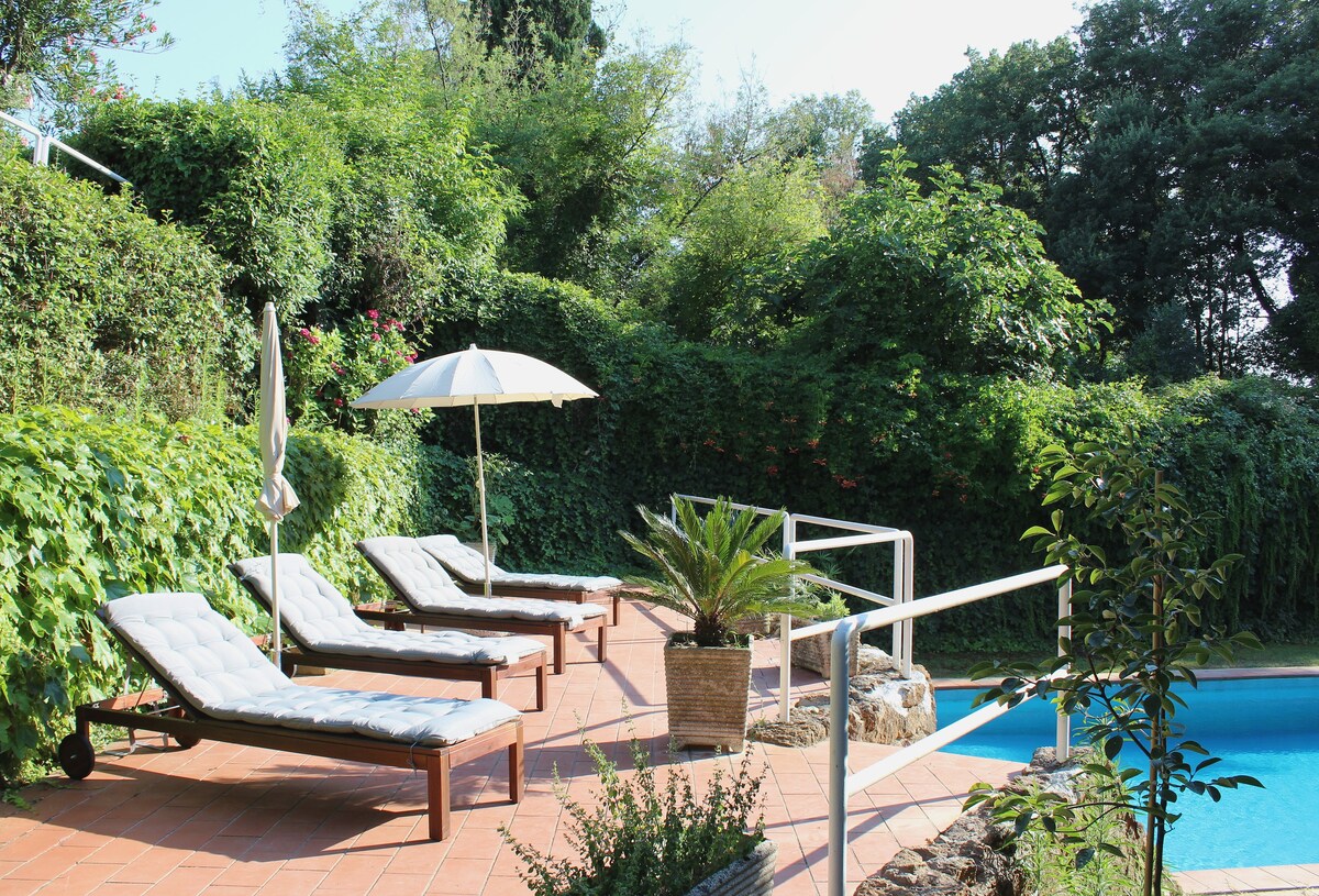 别墅设有私人游泳池，靠近罗马：在大自然中放松身心