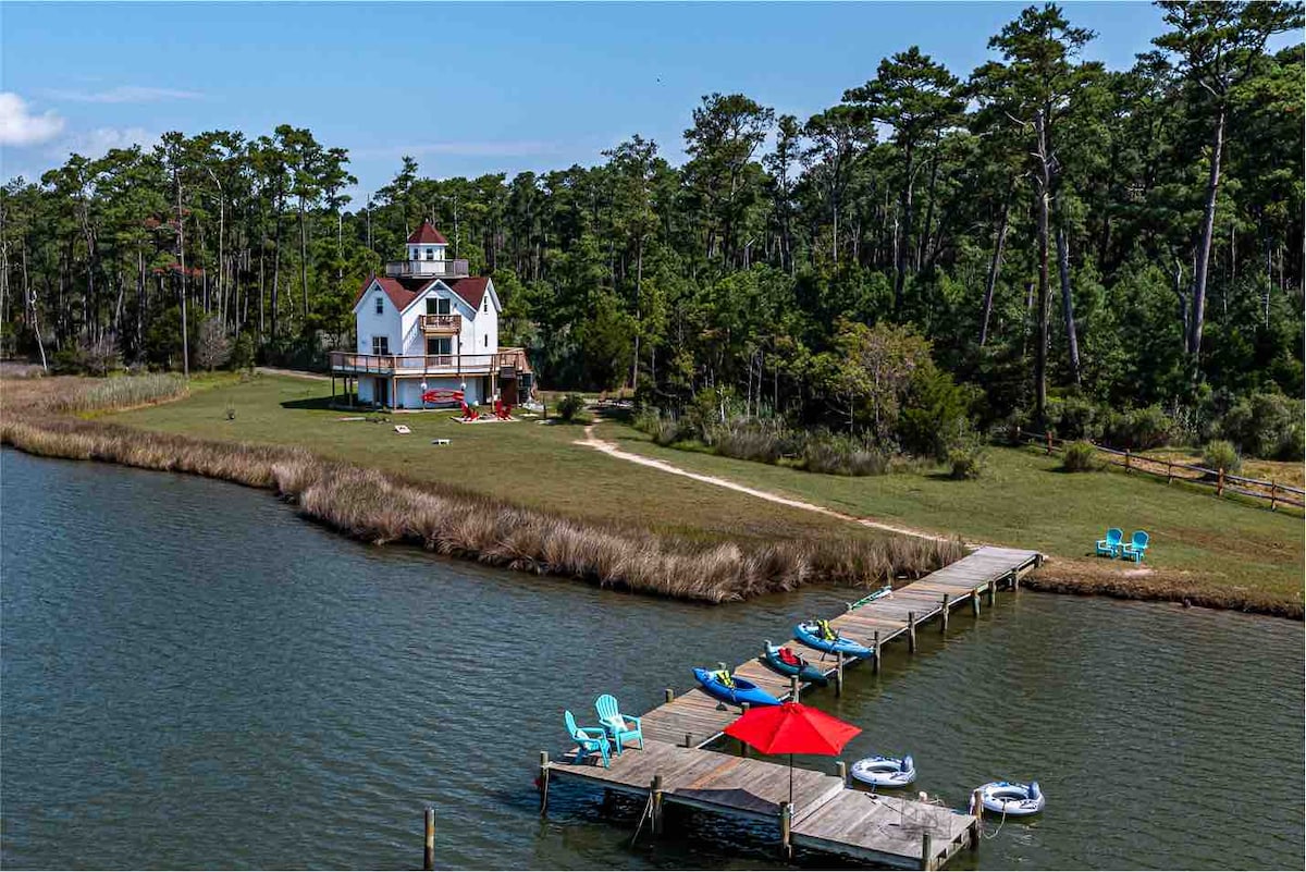 Unique style, Waterfront Dock,Yard,Kayaks,SUP,King