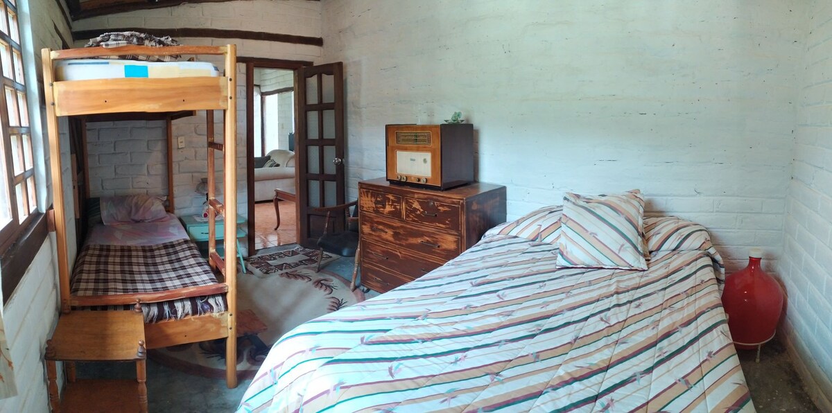 超级舒适的古朴小木屋。位于瓜诺（ Guano ）。