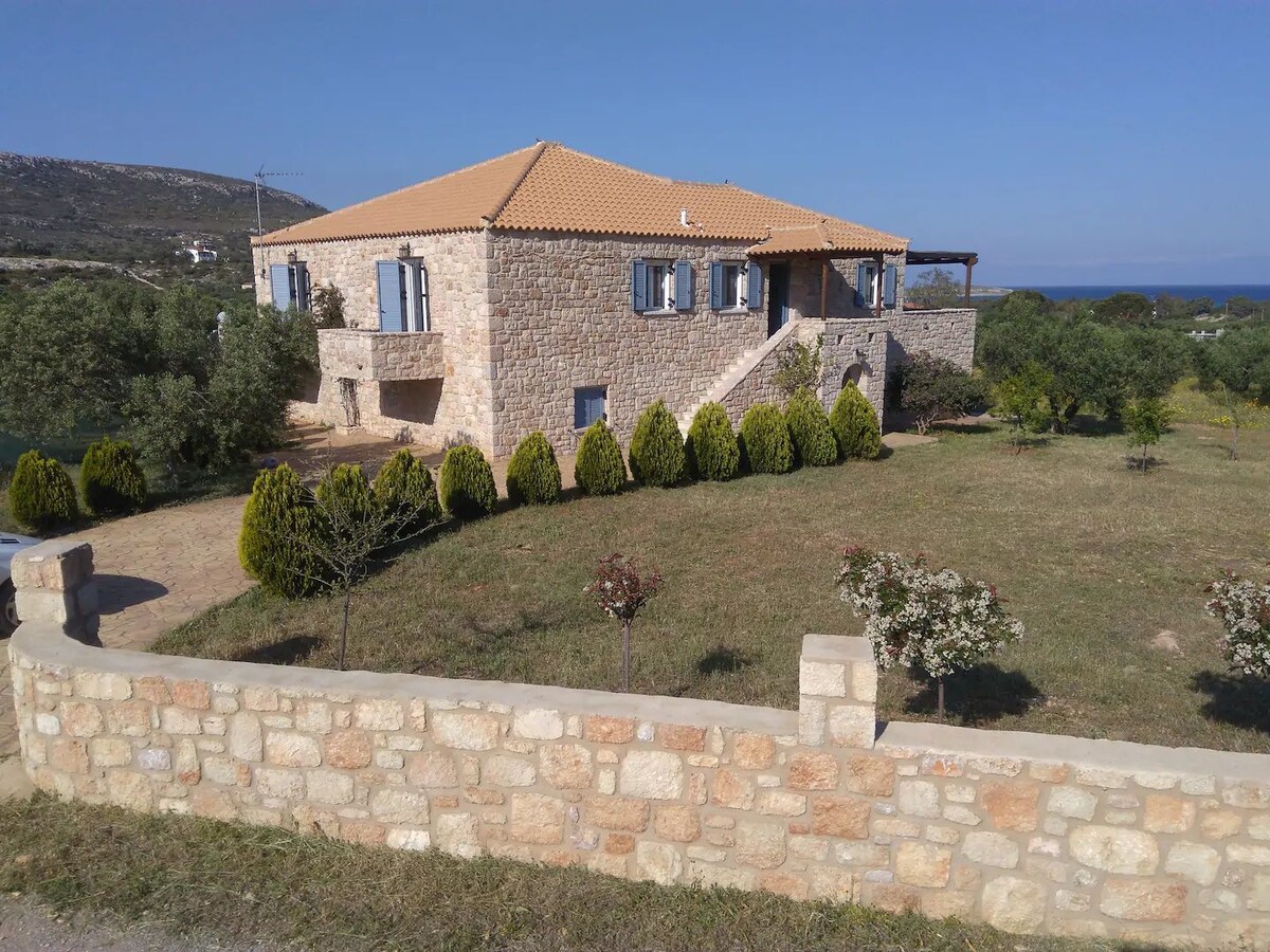 Stone Villa
near the beach