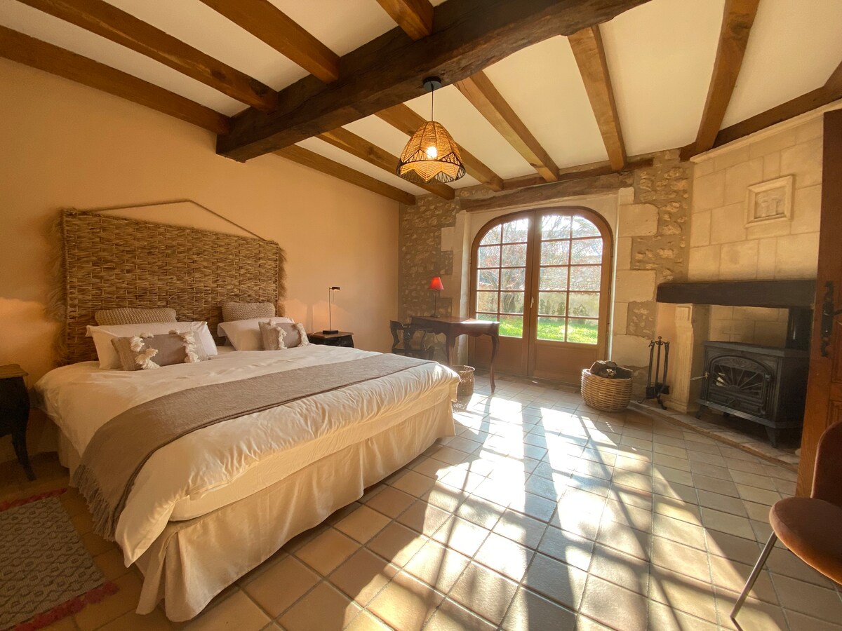 Magnifique ferme  avec vue et piscine chauffée