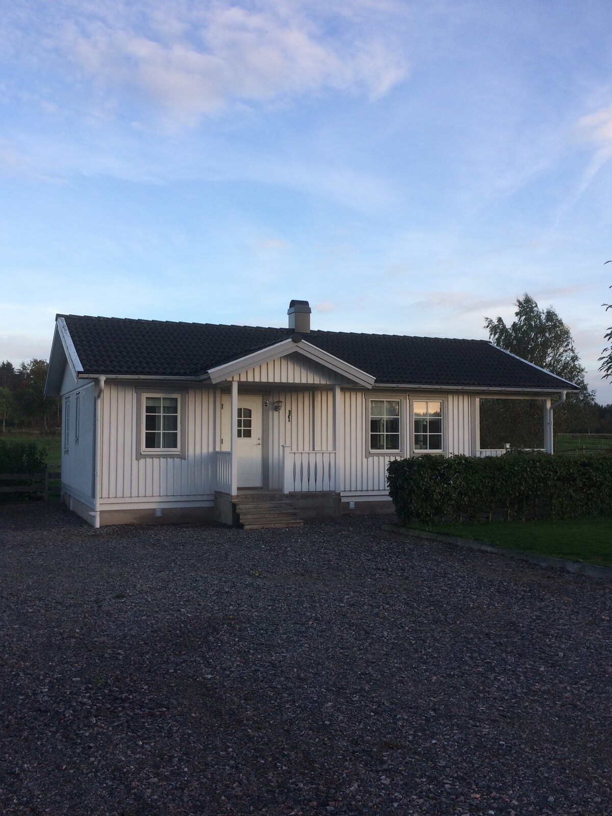 位于Fåglum的新鲜乡村小屋，