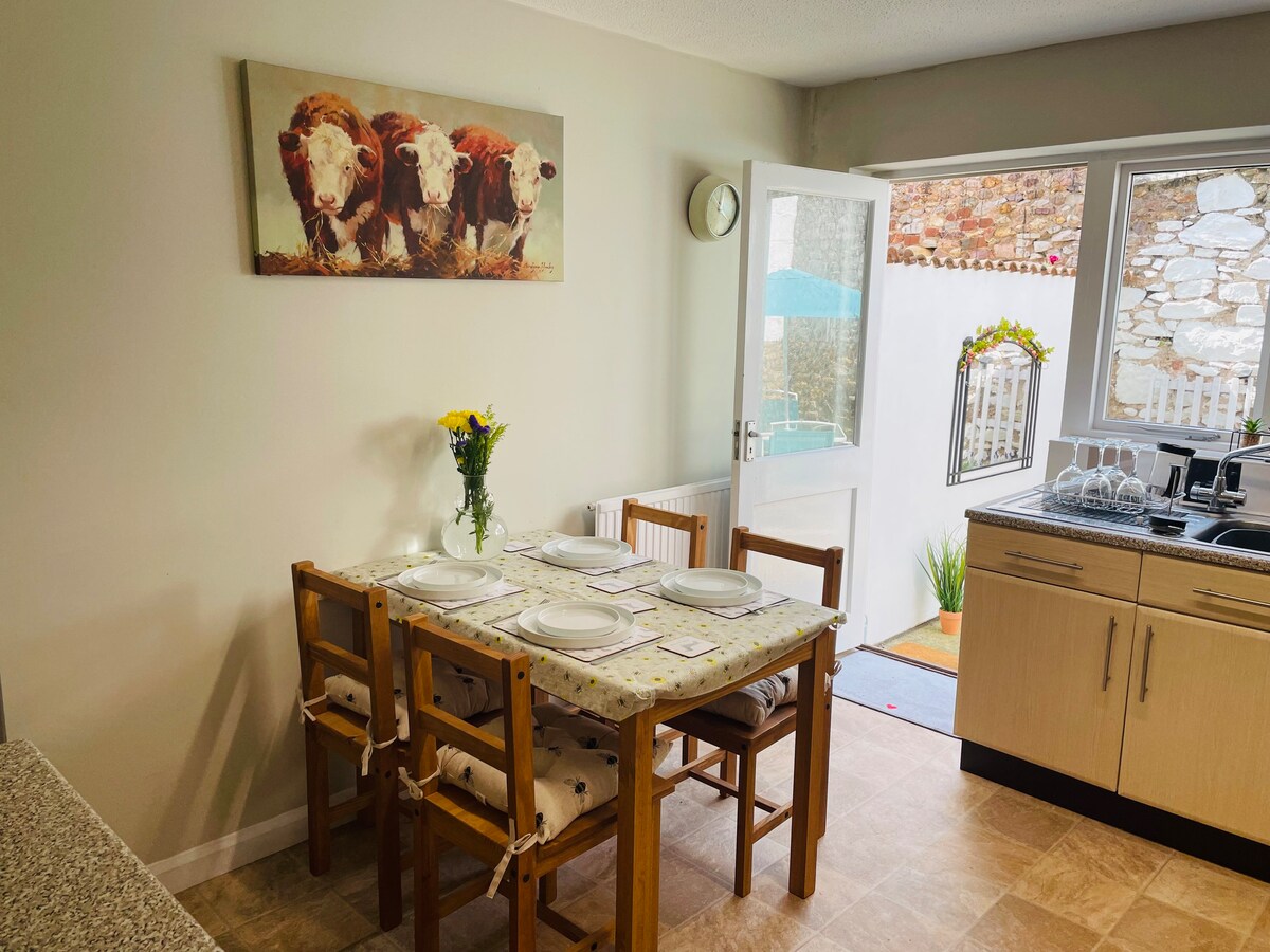 Jubilee Cottage Dawlish - beach and walks