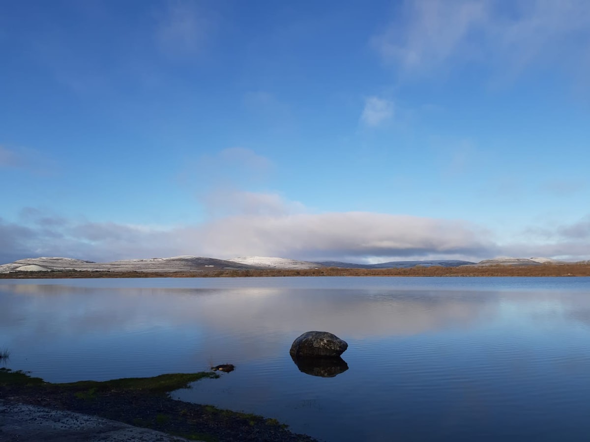 The Burren -波士顿， Tubber的美景