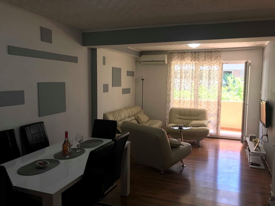 布德瓦Milacic宽敞舒适的公寓