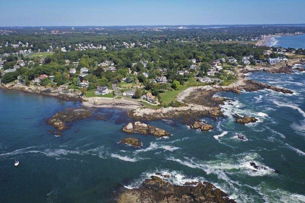 Oceanfront Estate-private beach/12 m Boston