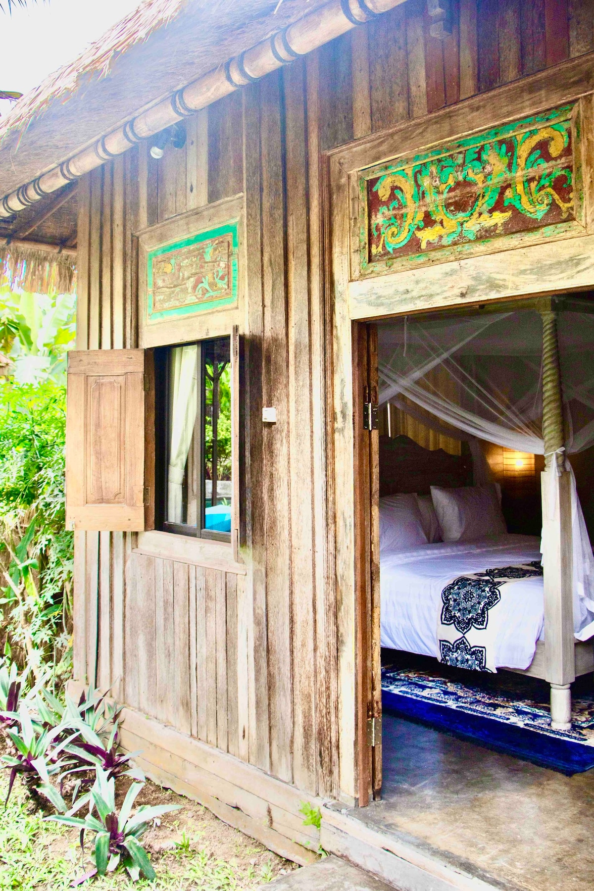 Studio Cabin with shared pool in heart of Ubud