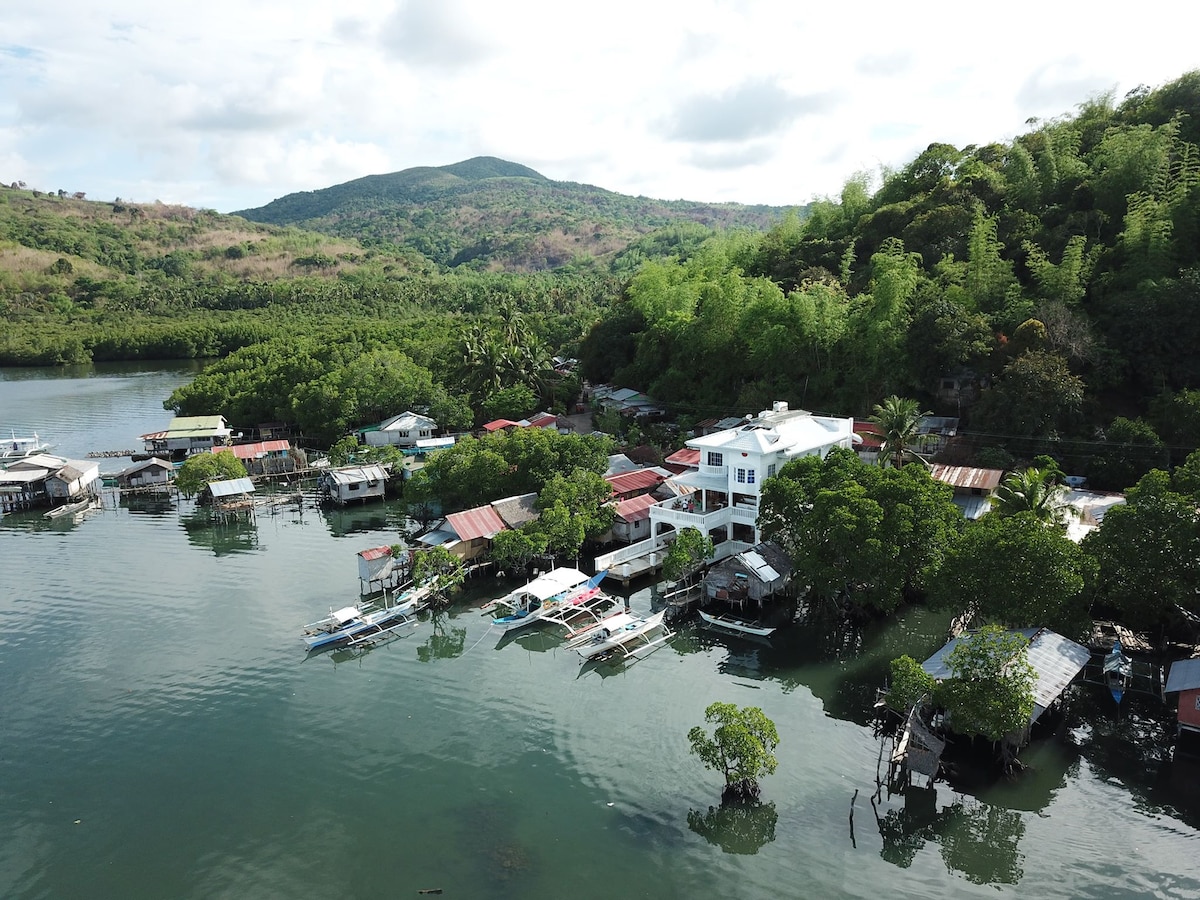 Casa Osmena and Nudibranch Divers, Culion Island