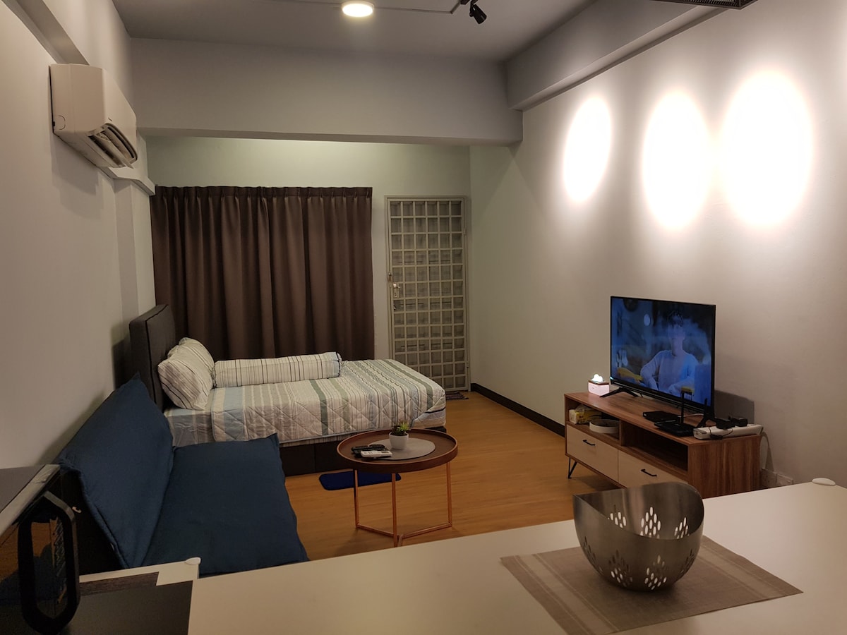 NEWLY RENOVATED studio @CITY CENTRE 新装修单独客房位亚庇市区中心