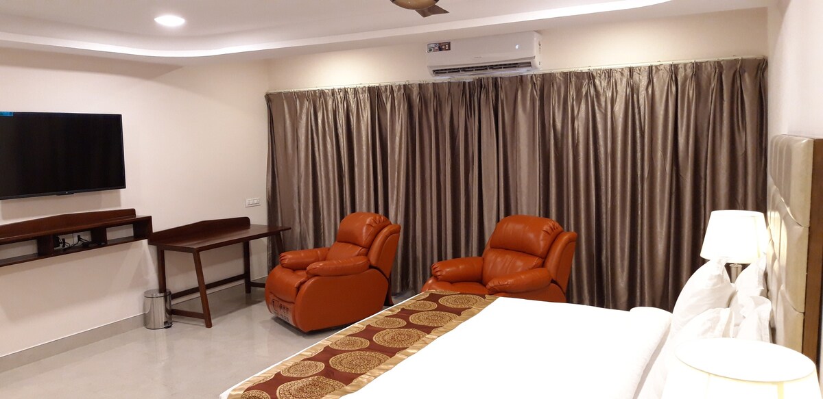 Premier Suite @ Mourya Inn, Ongole