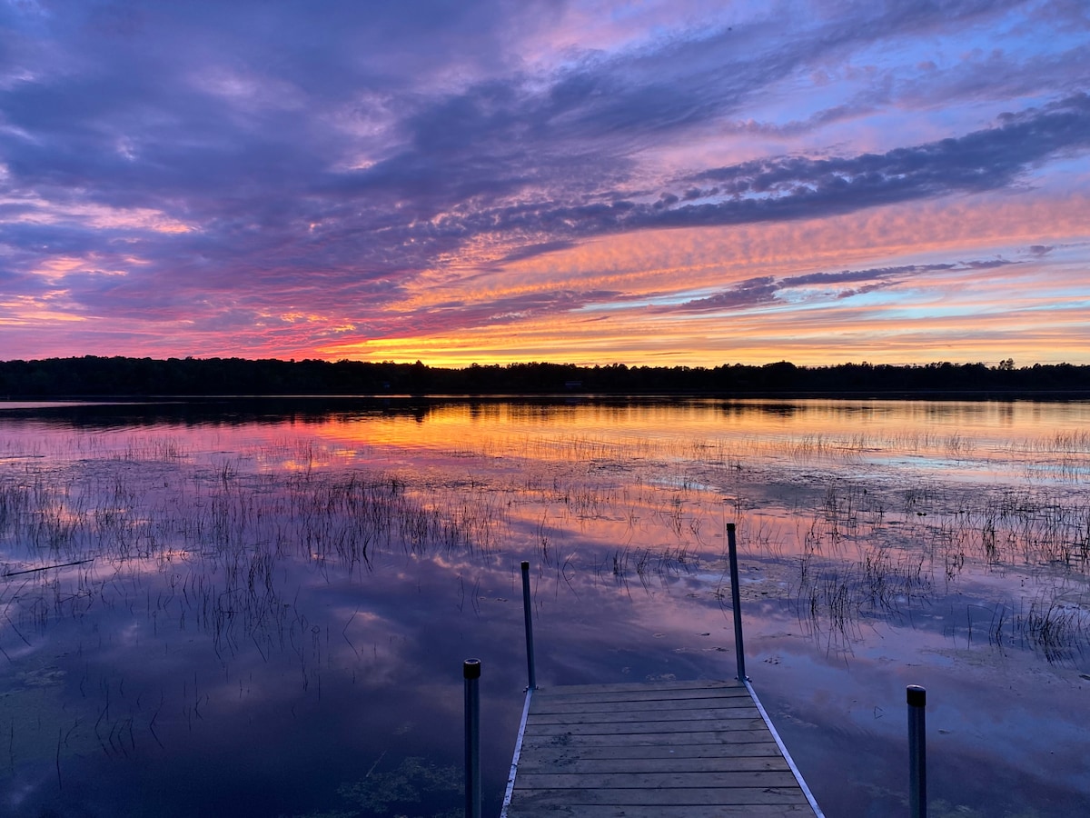 Waterfront Cabin in Merrickville