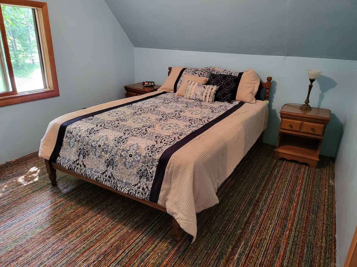 Rickard Cottage: Comfy and easy, near Silver Lake