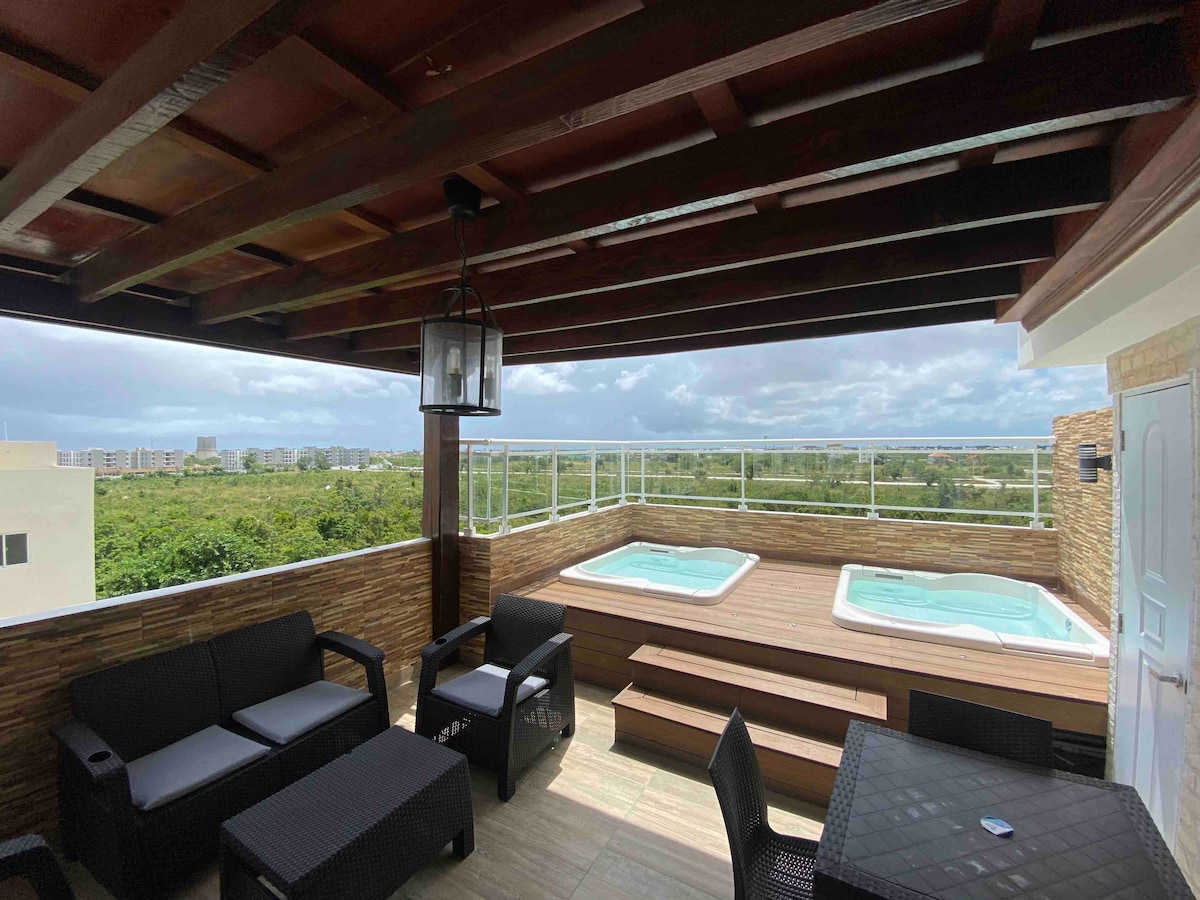Comfy  penthouse 2br, 2bt  w\pool, terraza private