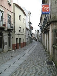 Quarto Privado 5 minutos centro Fundão