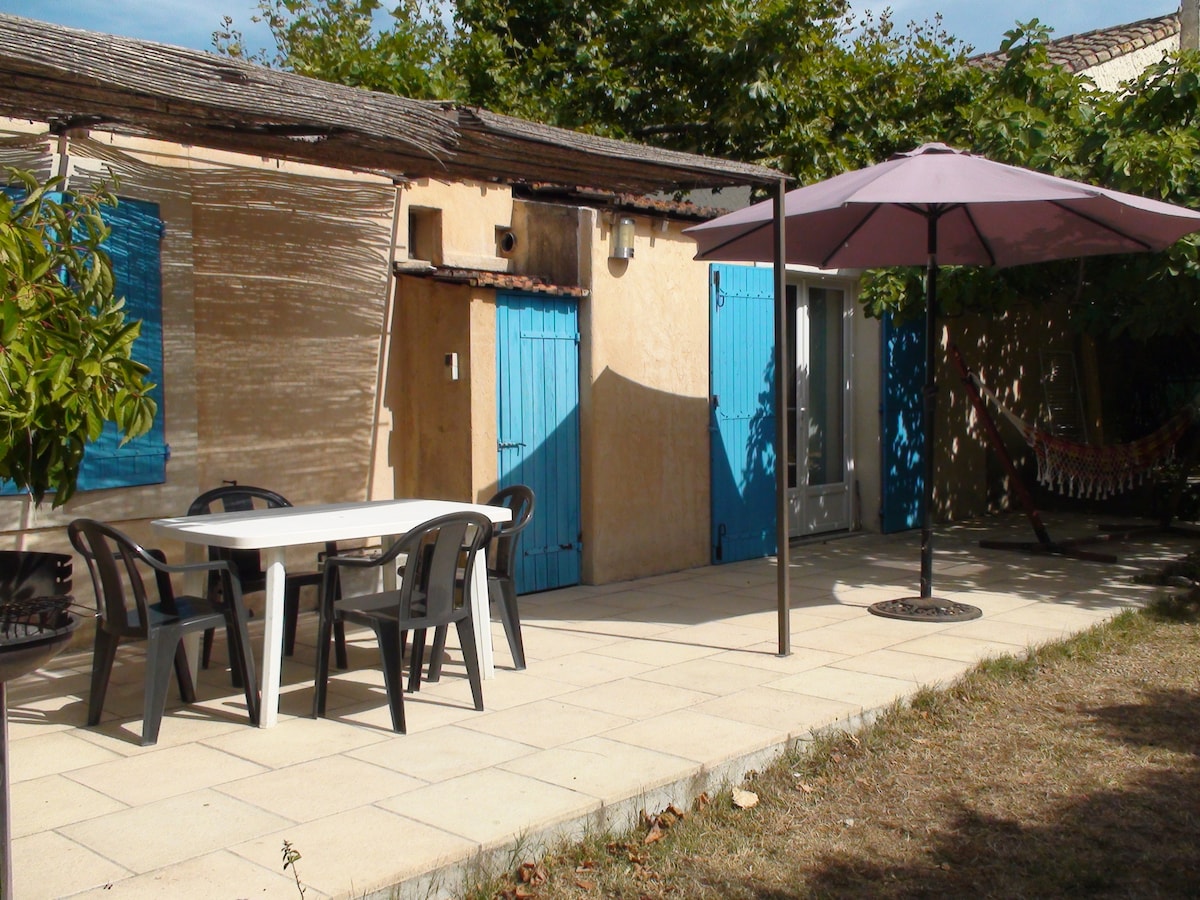 « Mazet » avec grande terrasse à Fontvieille