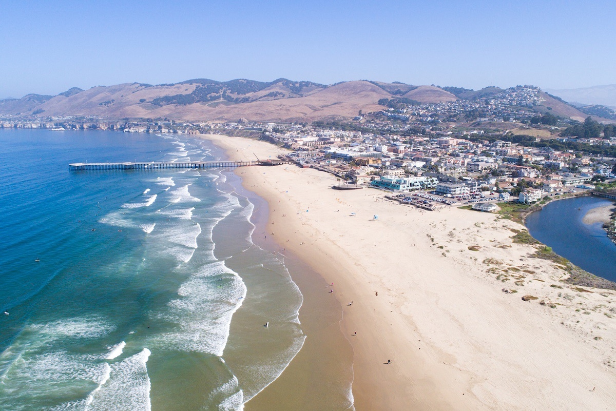 皮斯莫海滩（ Pismo Beach ）上的海滨别墅。