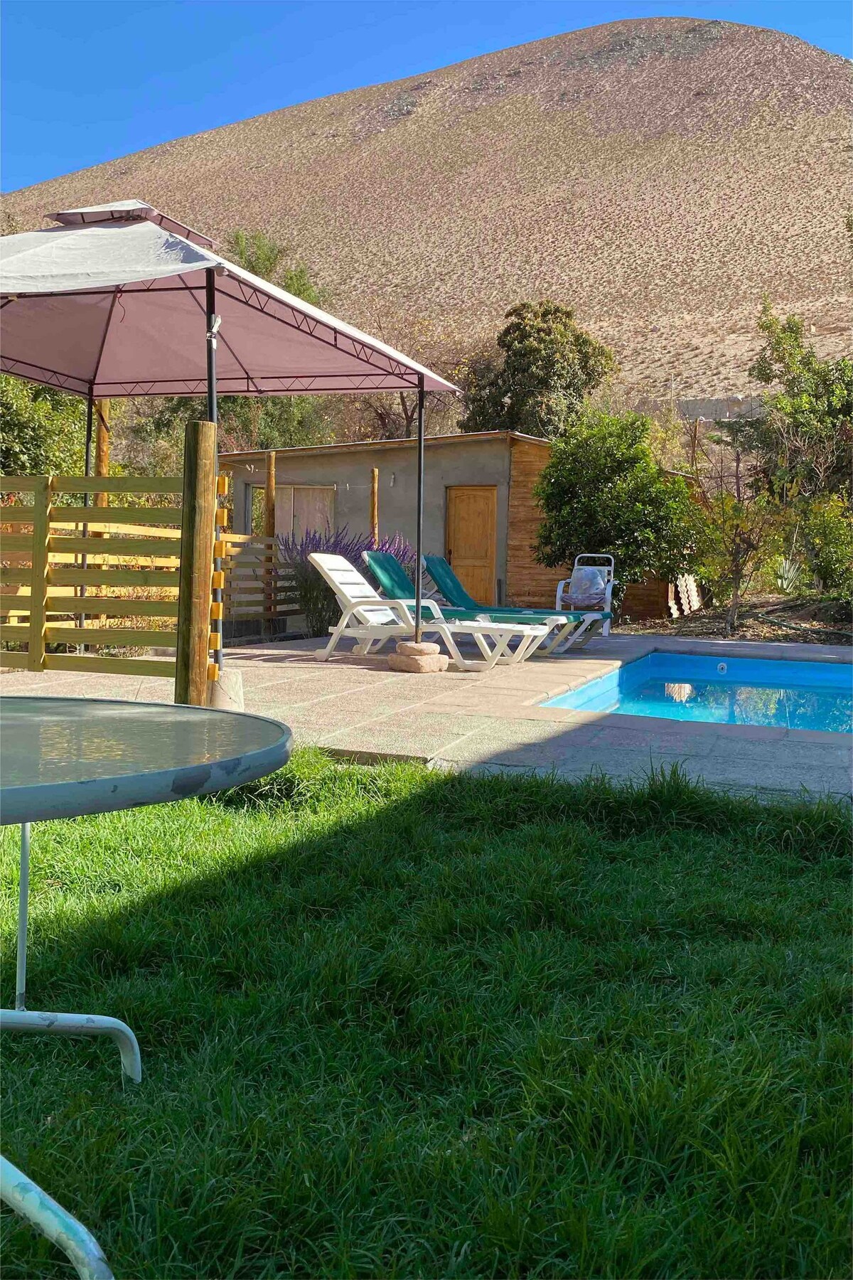 温暖和游泳池，埃尔基谷的pisqueras