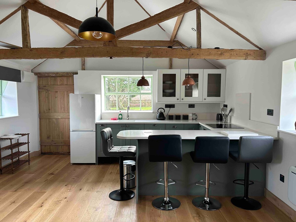 A beautifully renovated detached 18th century barn