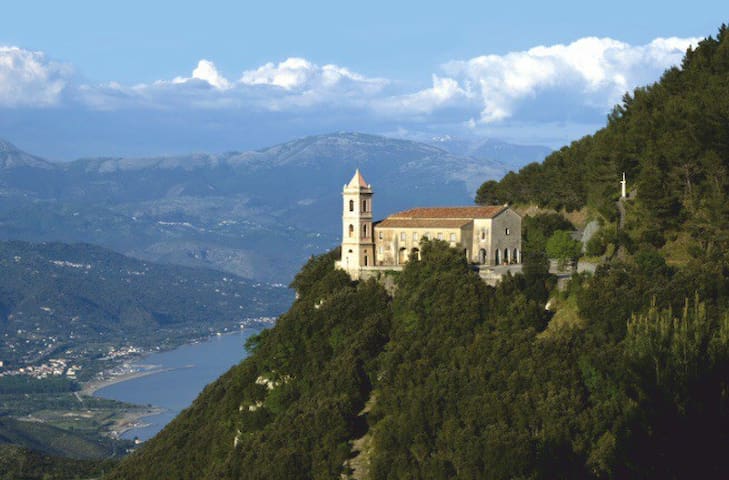 San Giovanni a Piro 的民宿