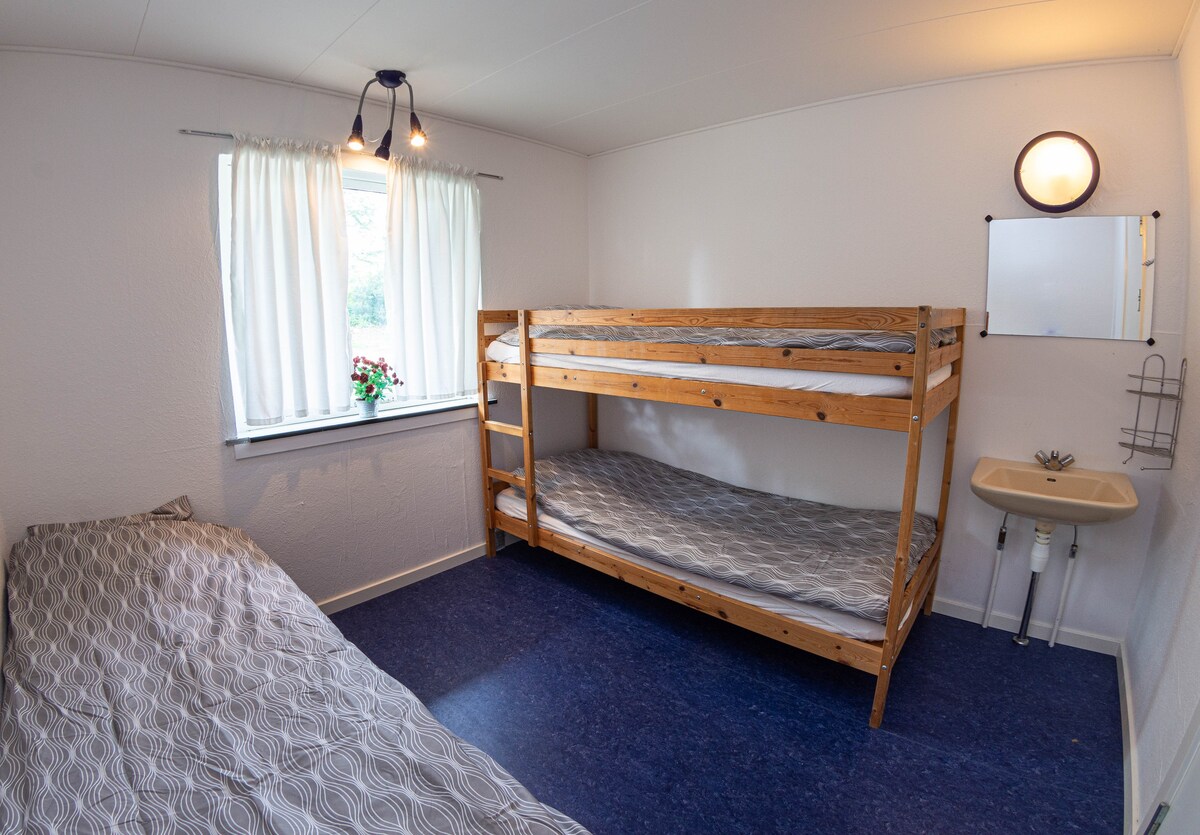 MillCamp Academy ，带双层床的单人房间+额外