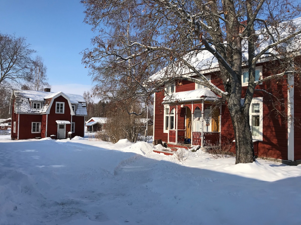 19世纪Dalarna farmstead in Tällberg/Laknäs