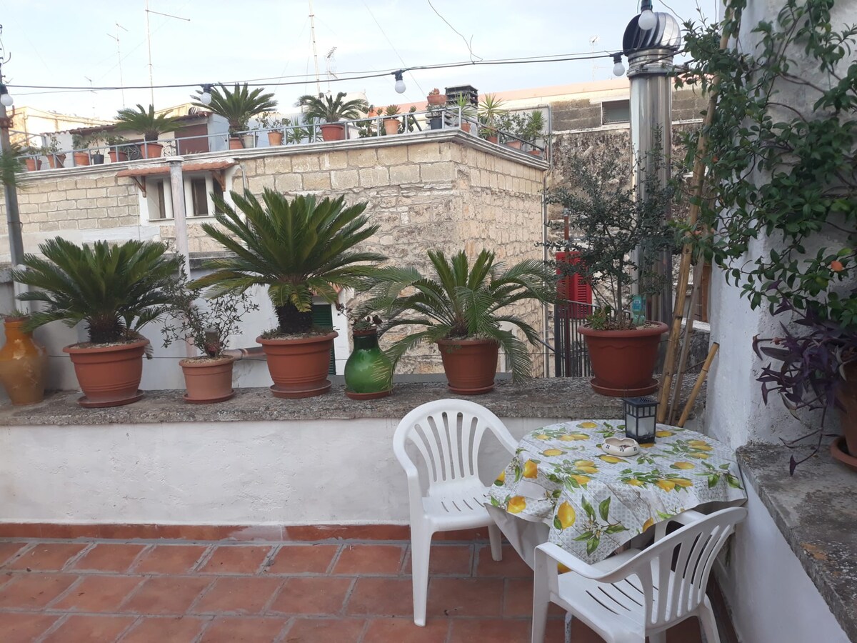 House with rooftop in the heart of Bitonto