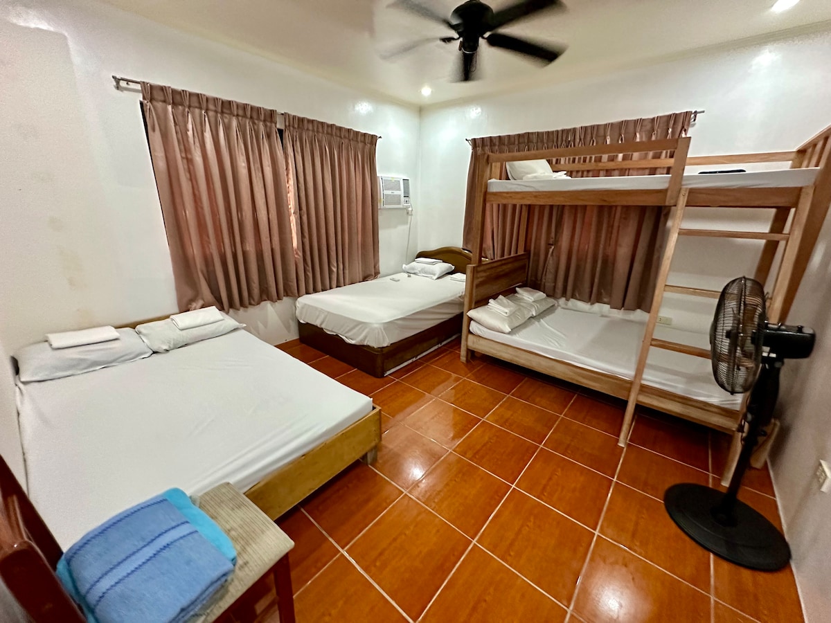 Room in Dingalan Beachfront Guesthouse
