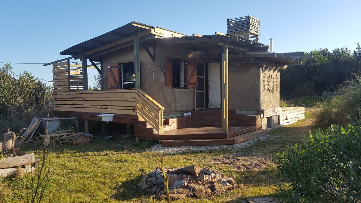 La Tucutera casa de barro y madera.