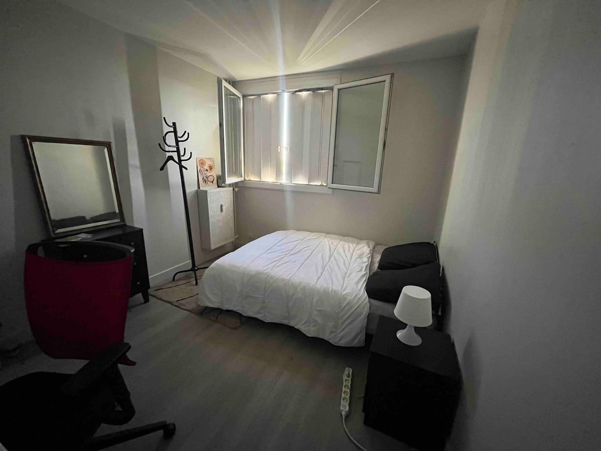 Chambre à louer dans appartement