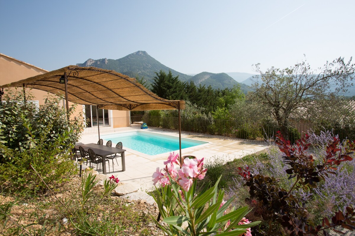 Gite Le Saint Fé avec piscine,  idéal en famille