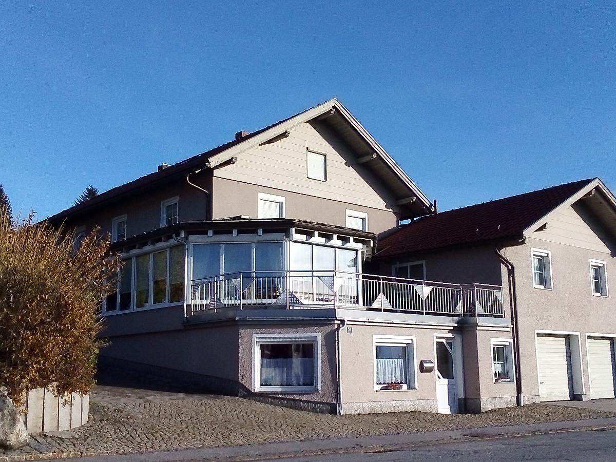 Ferienwohnungen Kilger (Mauth), Ferienwohnung Morgensonne mit eigenem Balkon