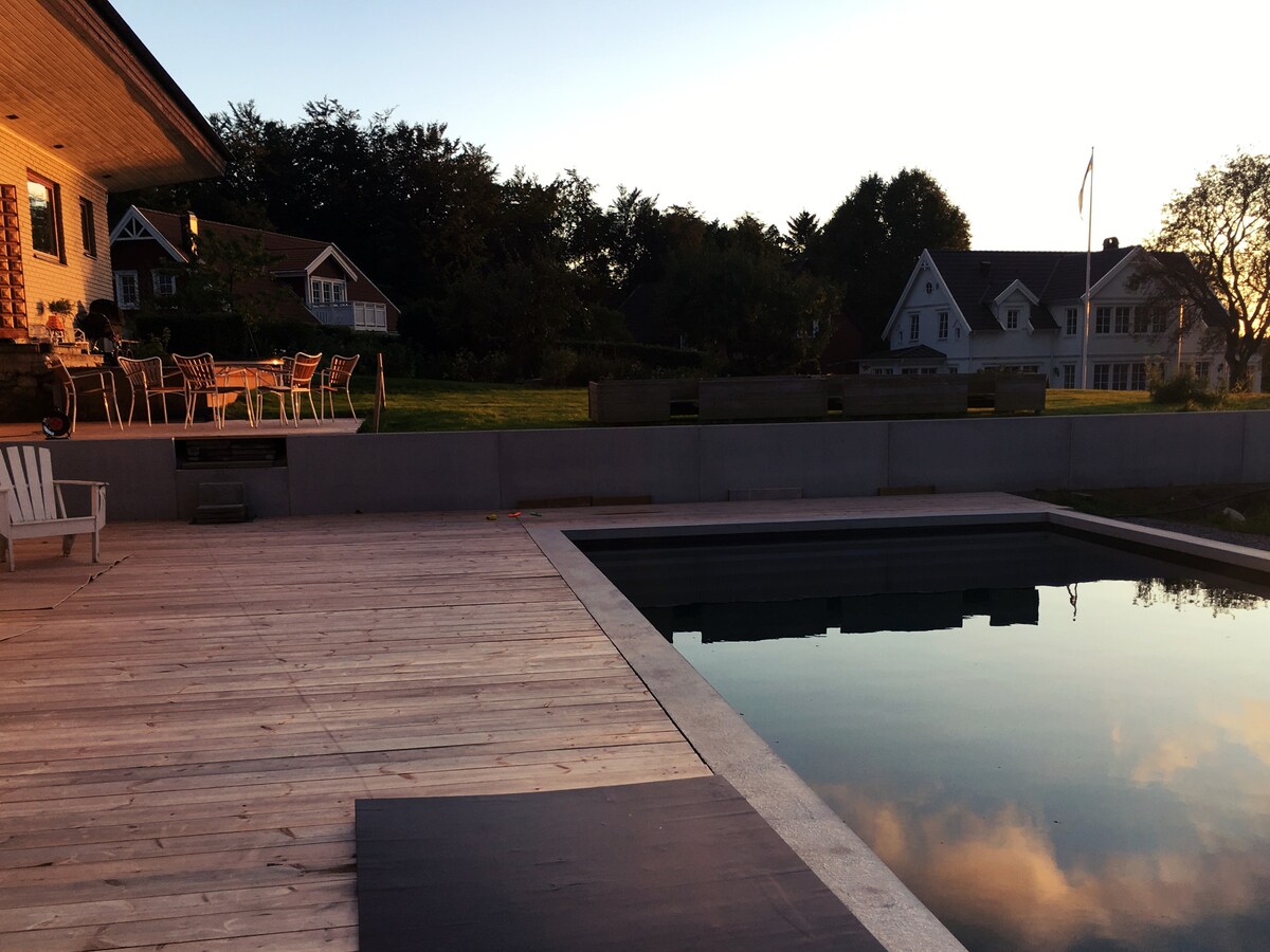 "Swimming pool Båstad villa" with magnificent view
