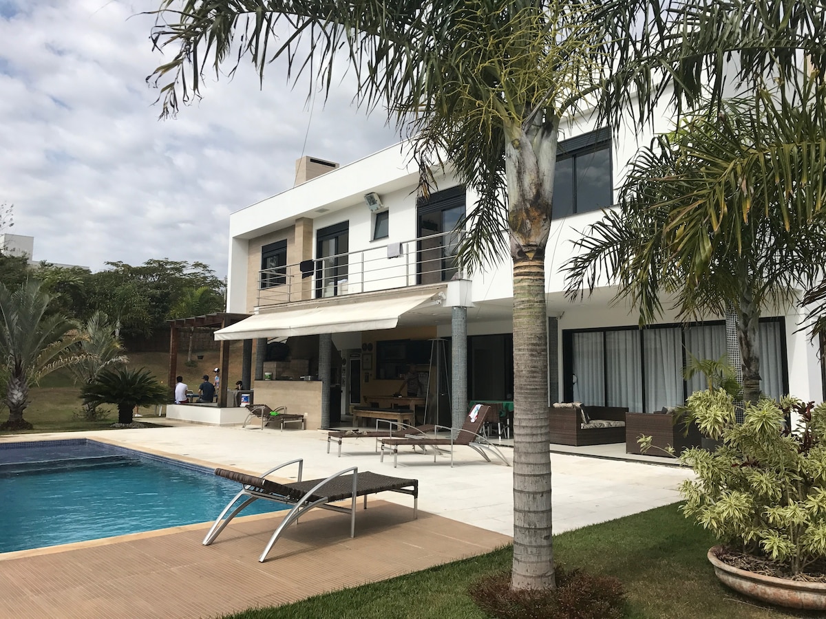 Casa de Campo Completa em Condominio Fechado